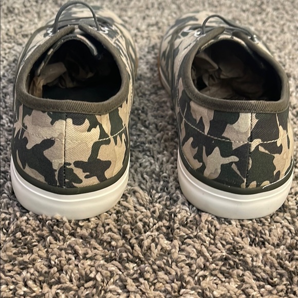NWT Mens size 6 shoes Camo shoes Camouflage Sneakers size 6 adult unisex - Picture 9 of 17